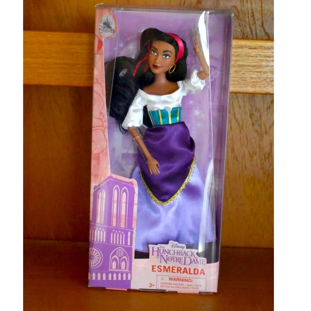 Disney ESMERALDA Doll first edition classic doll HUNCHBACK OF NOTREDAME
